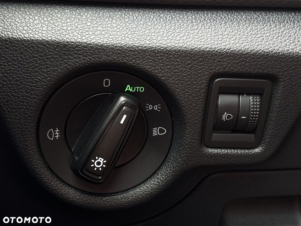 Skoda Kamiq 1.0 TSI Ambition DSG - 21