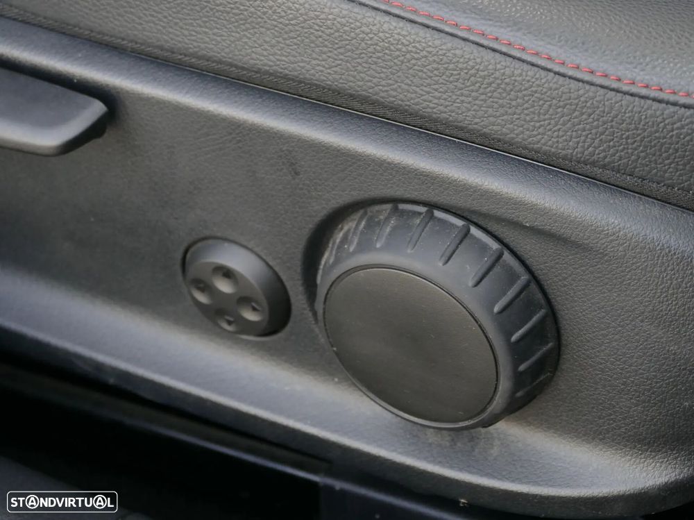 Mercedes-Benz CLA 250 e Shooting Brake AMG Line - 38