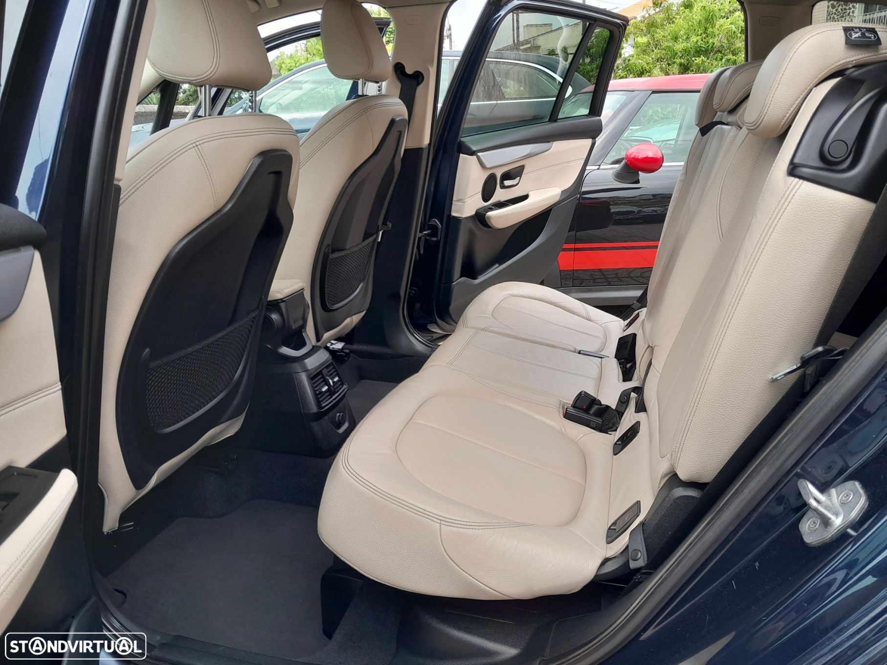 BMW 218 Gran Tourer d 7L Line Luxury Auto - 26