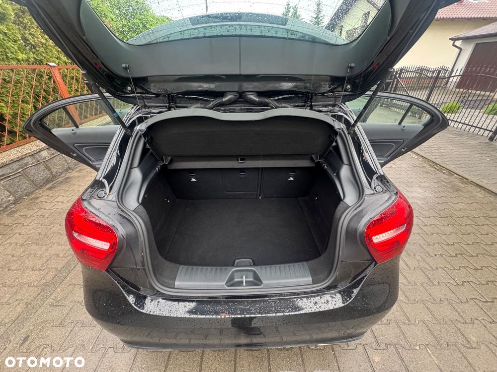 Mercedes-Benz Klasa A 180 7G-DCT AMG Line - 15