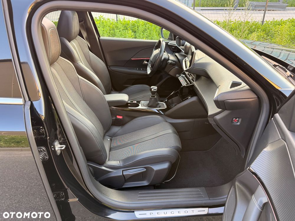 Peugeot 2008 - 23