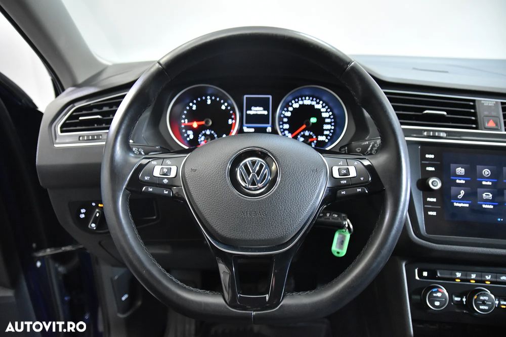 Volkswagen Tiguan - 15