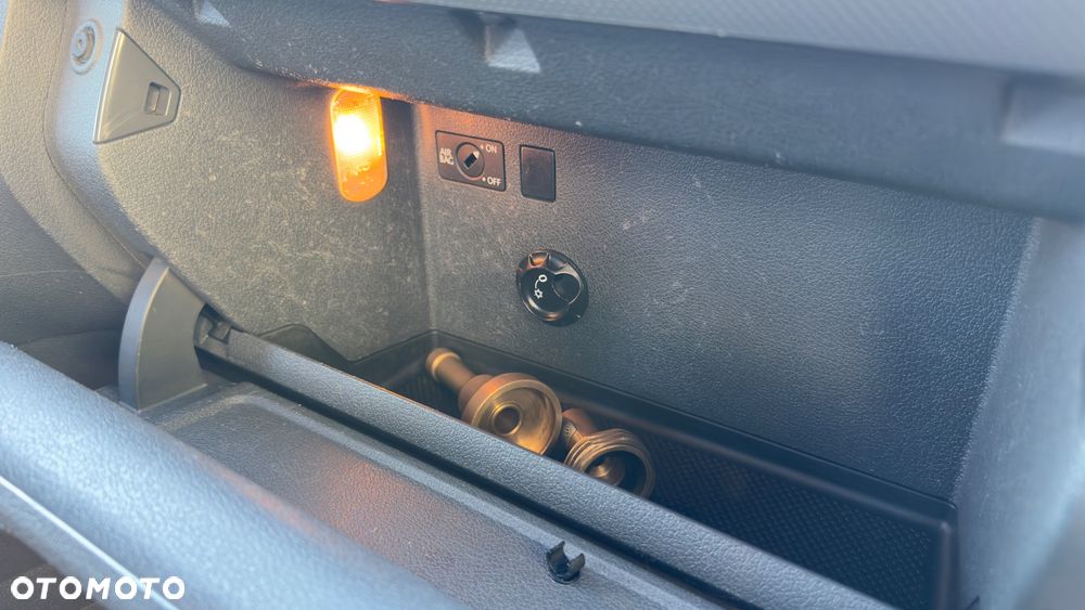 Volkswagen Caddy - 26