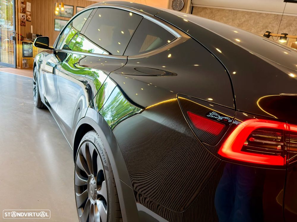 Tesla Model Y Performance Tração Integral - 12