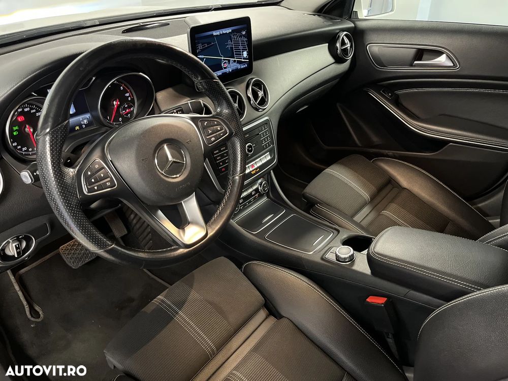 Mercedes-Benz GLA 200 d 7G-DCT - 10