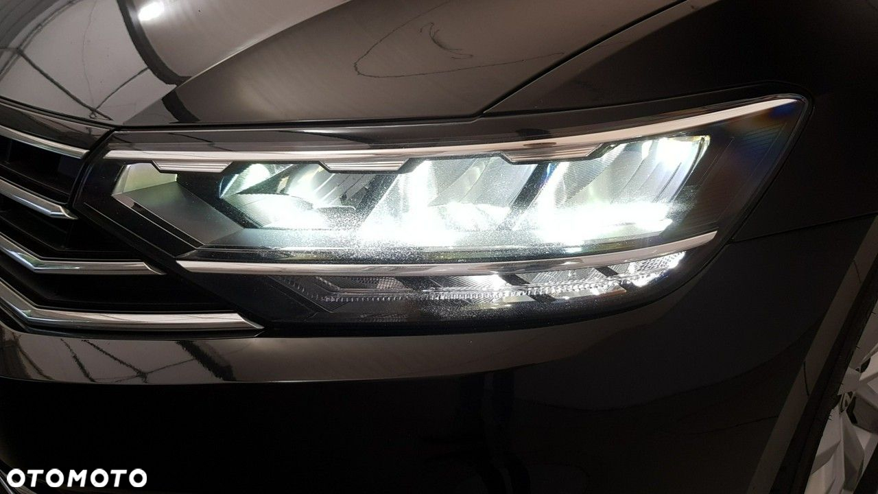 Volkswagen Passat - 14