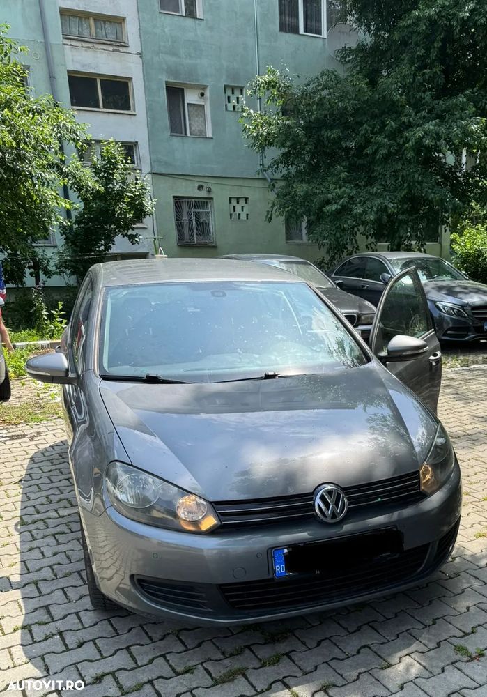 Volkswagen Golf - 1