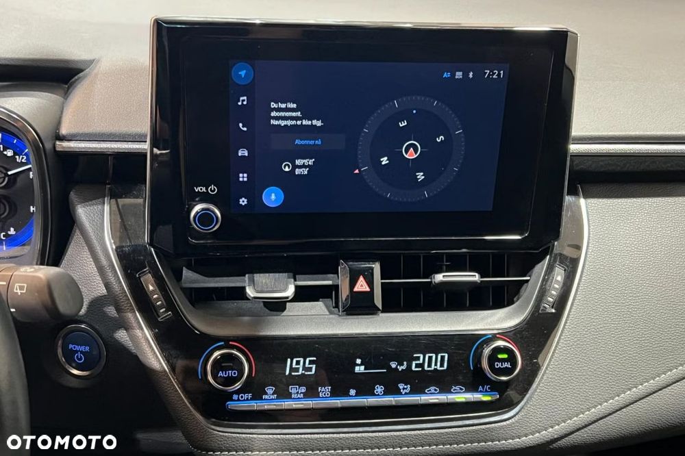 Toyota Corolla 1.8 Hybrid Trek - 19