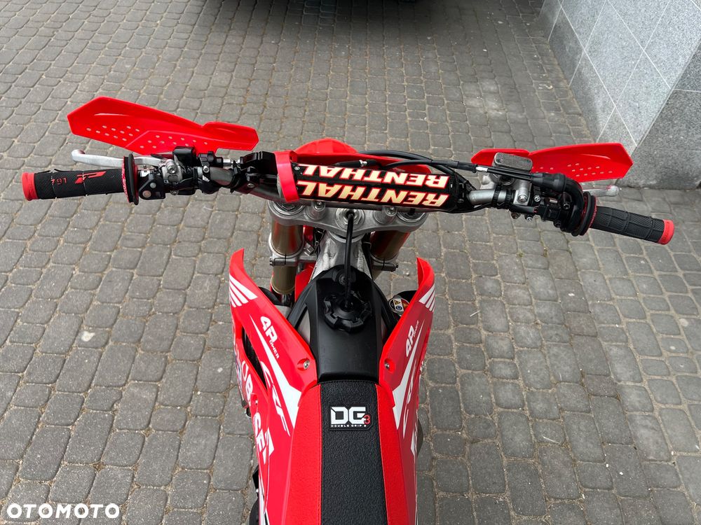 Honda CRF - 12