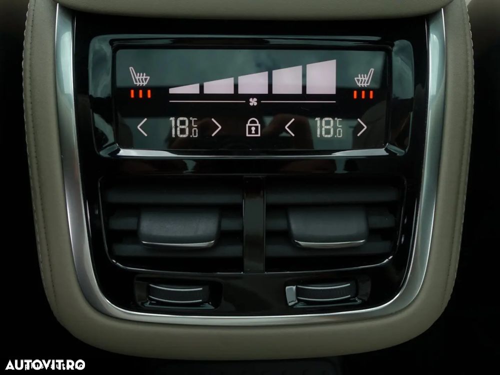 Volvo XC 90 T8 AWD Ultra Bright - 16
