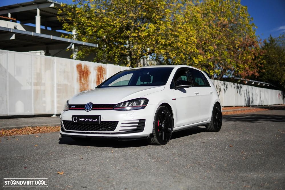 VW Golf GTI Performance BlueMotion - 11