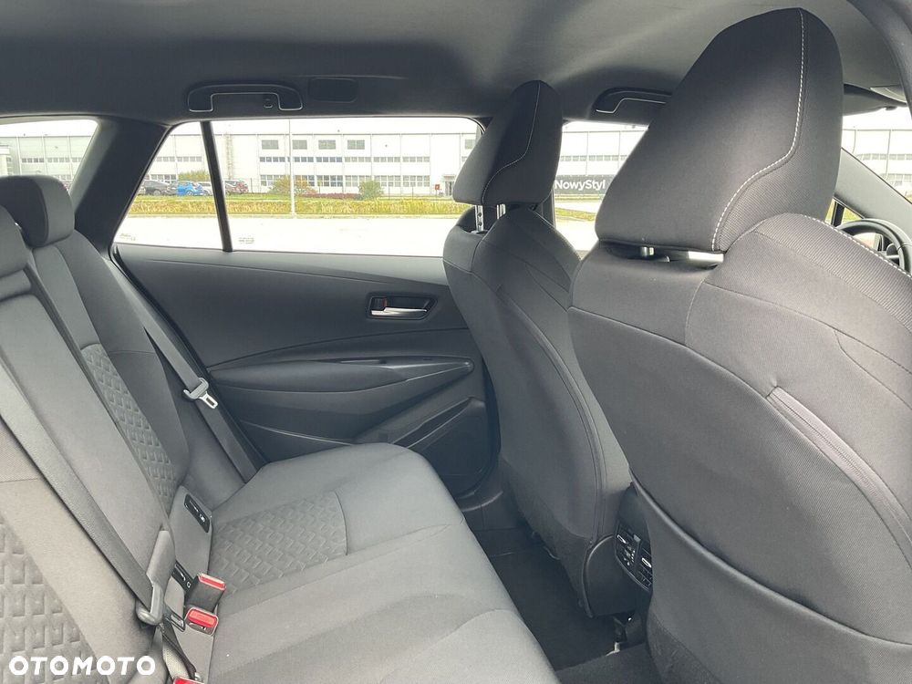Toyota Corolla 1.8 Hybrid Comfort - 17