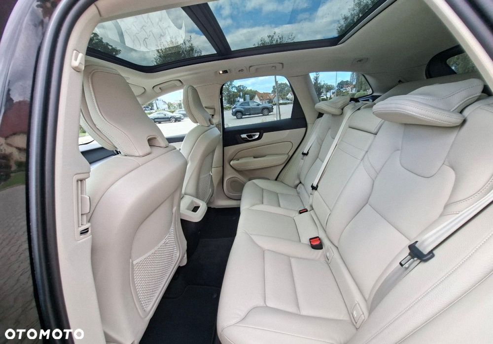 Volvo XC 60 - 21