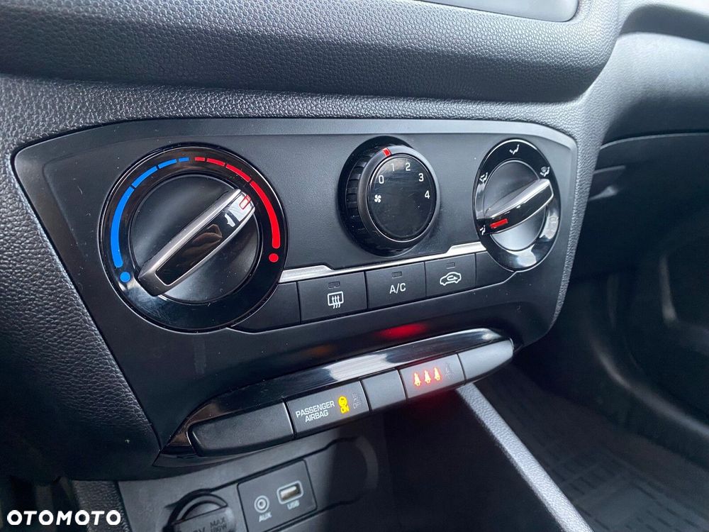 Hyundai i20 1.2 Fresh - 34