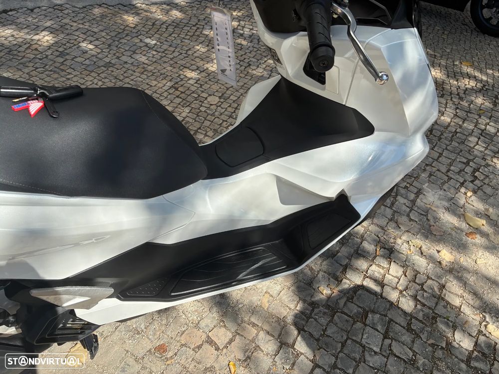 Honda PCX125 - 12