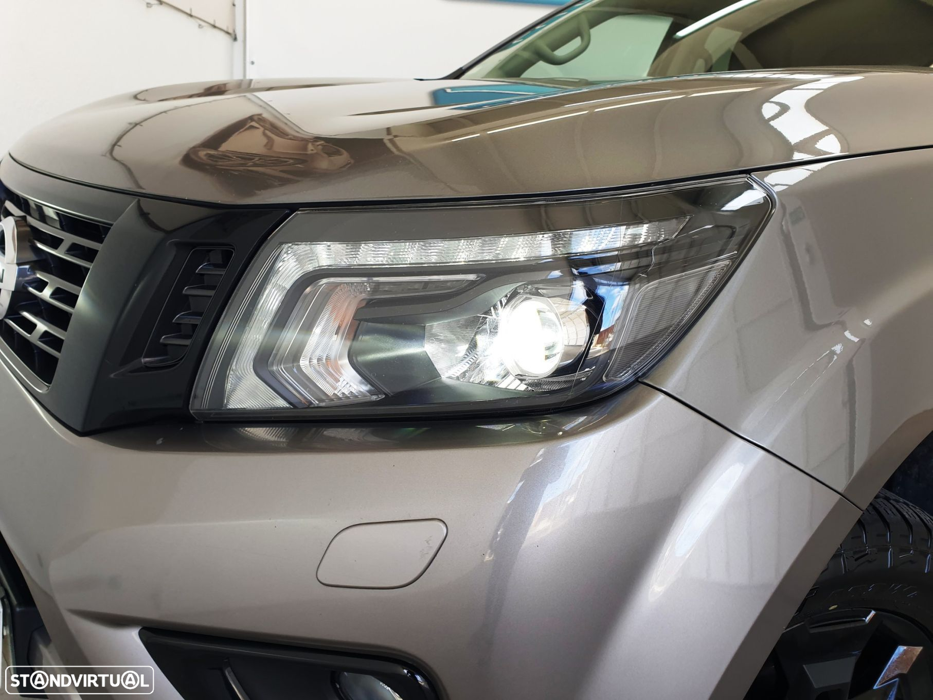 Nissan Navara 2.3 dCi CD 4WD N-Guard - 3