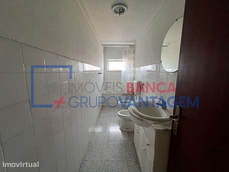 Moradia T5 com 3 Pisos e Vistas Amplas na Travancinha  Imóvel da Banca - Grande imagem: 4/9