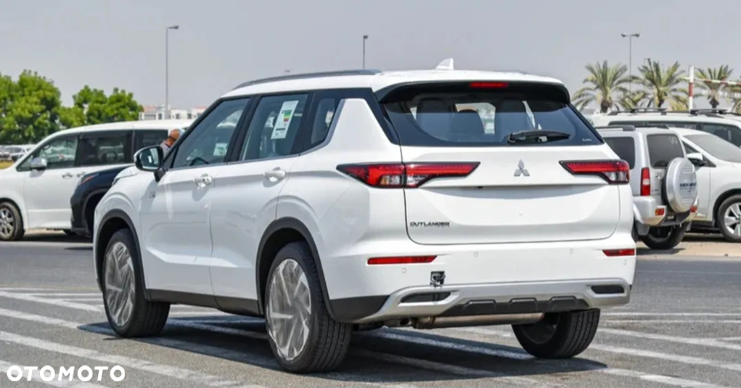 Mitsubishi Outlander - 22
