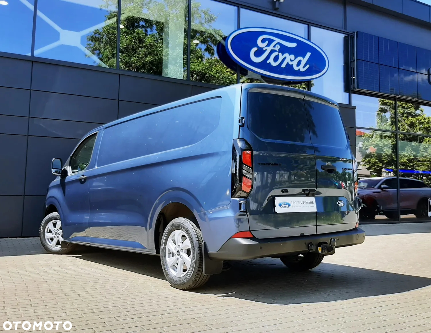 Ford Custom - 18