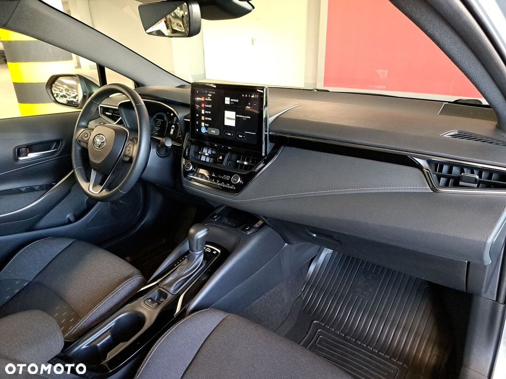 Toyota Corolla 1.8 Hybrid Comfort - 17