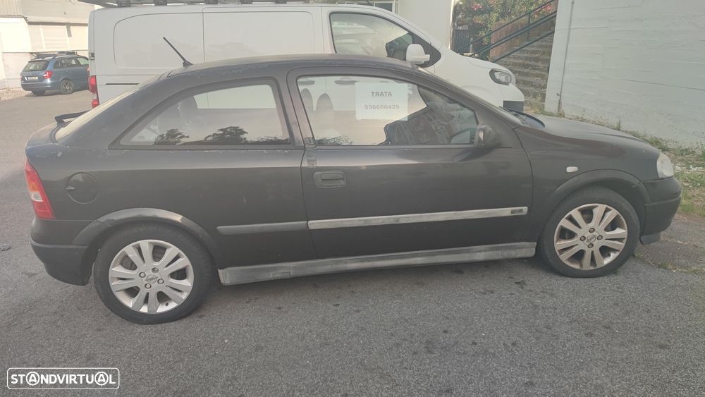 Opel Astra 1.4 Sport - 11