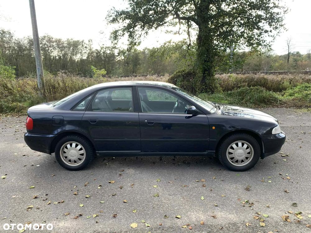 Audi A4 Limousine - 5