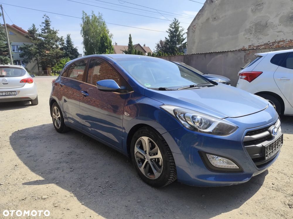 Hyundai i30 blue 1.4 YES Gold - 3