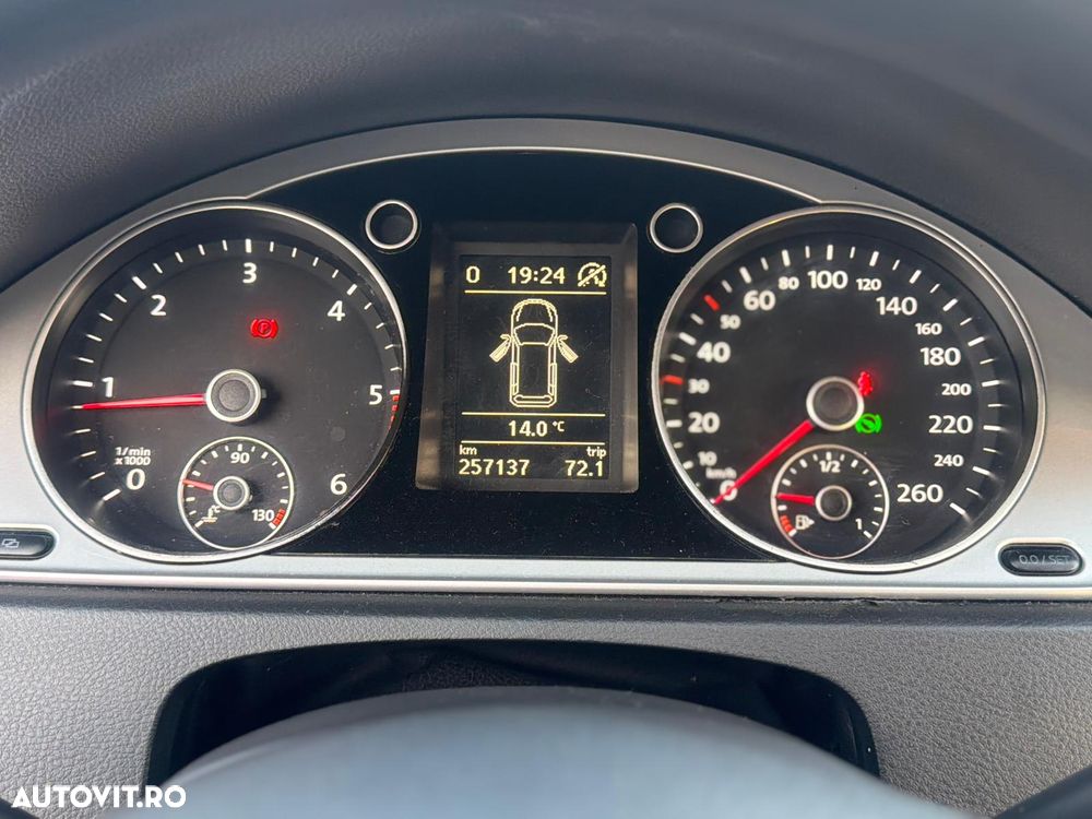 Volkswagen Passat 2.0 TDI DSG BlueMotion Technology Comfortline - 9