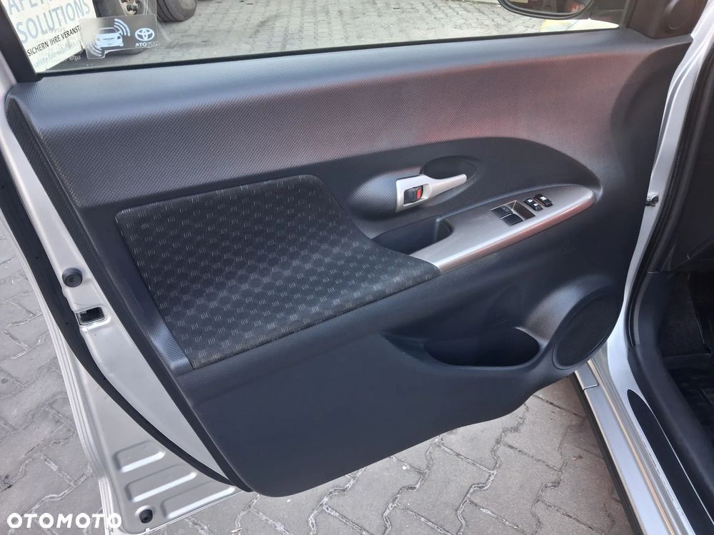 Toyota Urban Cruiser 1.33 4x2 Club - 23