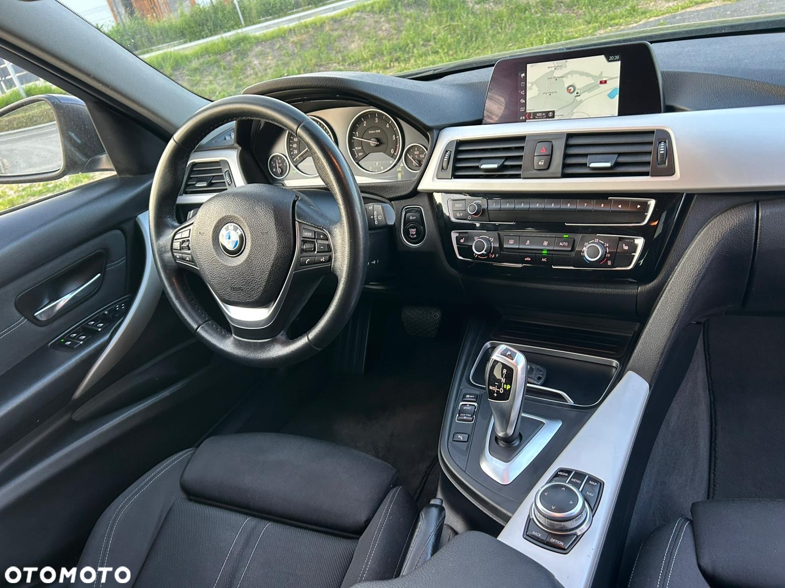 BMW Seria 3 320d Touring xDrive - 15
