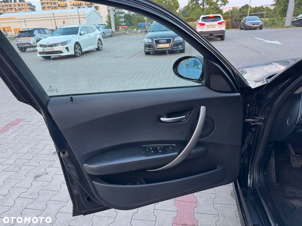BMW Seria 1 120i - 18
