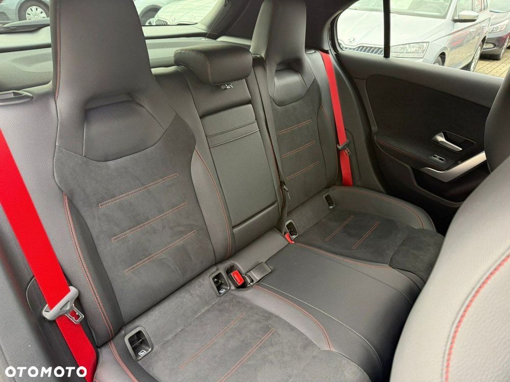 Mercedes-Benz Klasa A - 35