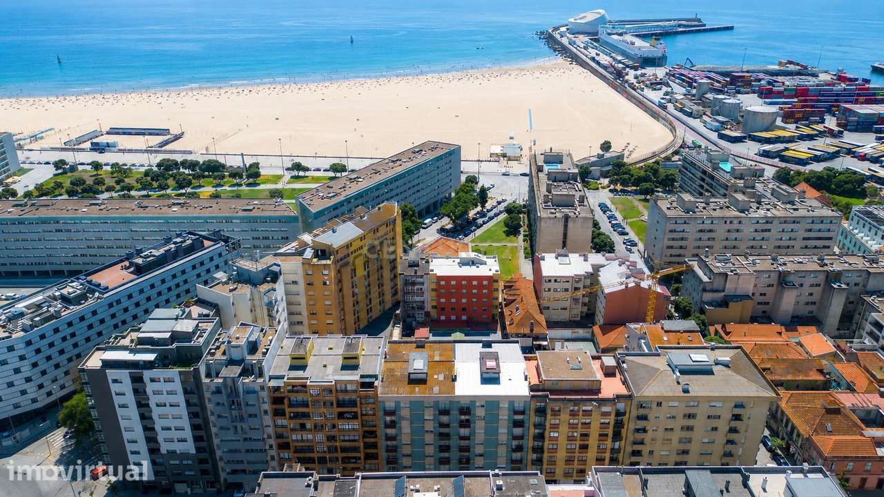 Excelente Oportunidade: T2+1 em Matosinhos Sul – A 250m da Praia - Grande imagem: 2/34