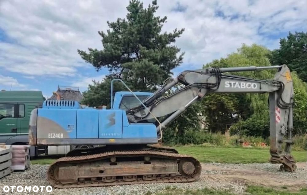 Volvo EC240B - 1