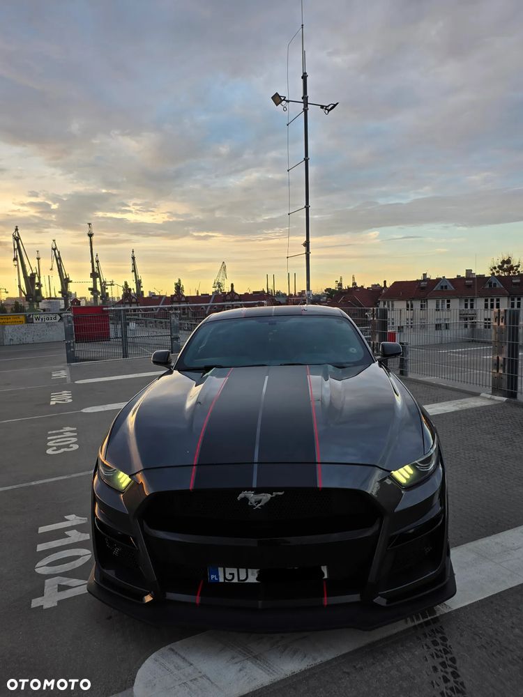 Ford Mustang 3.7 V6 - 1