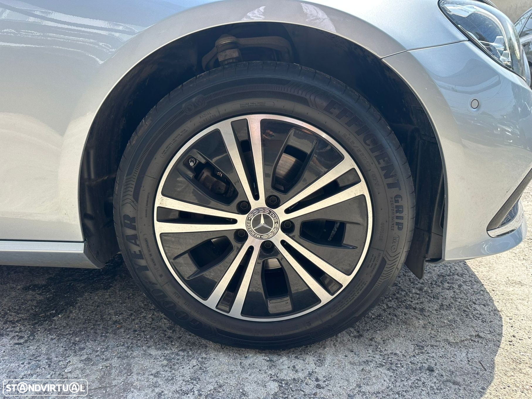 Mercedes-Benz E 220 d Avantgarde - 5