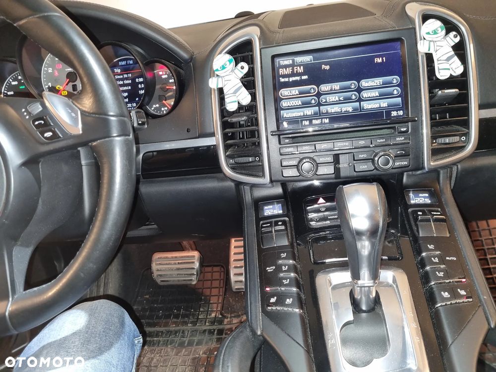 Porsche Cayenne - 18