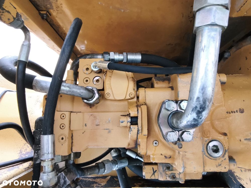 Caterpillar M315 - 8