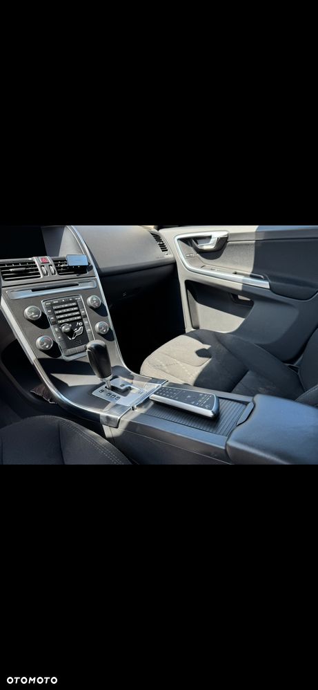 Volvo XC 60 D3 Momentum - 18