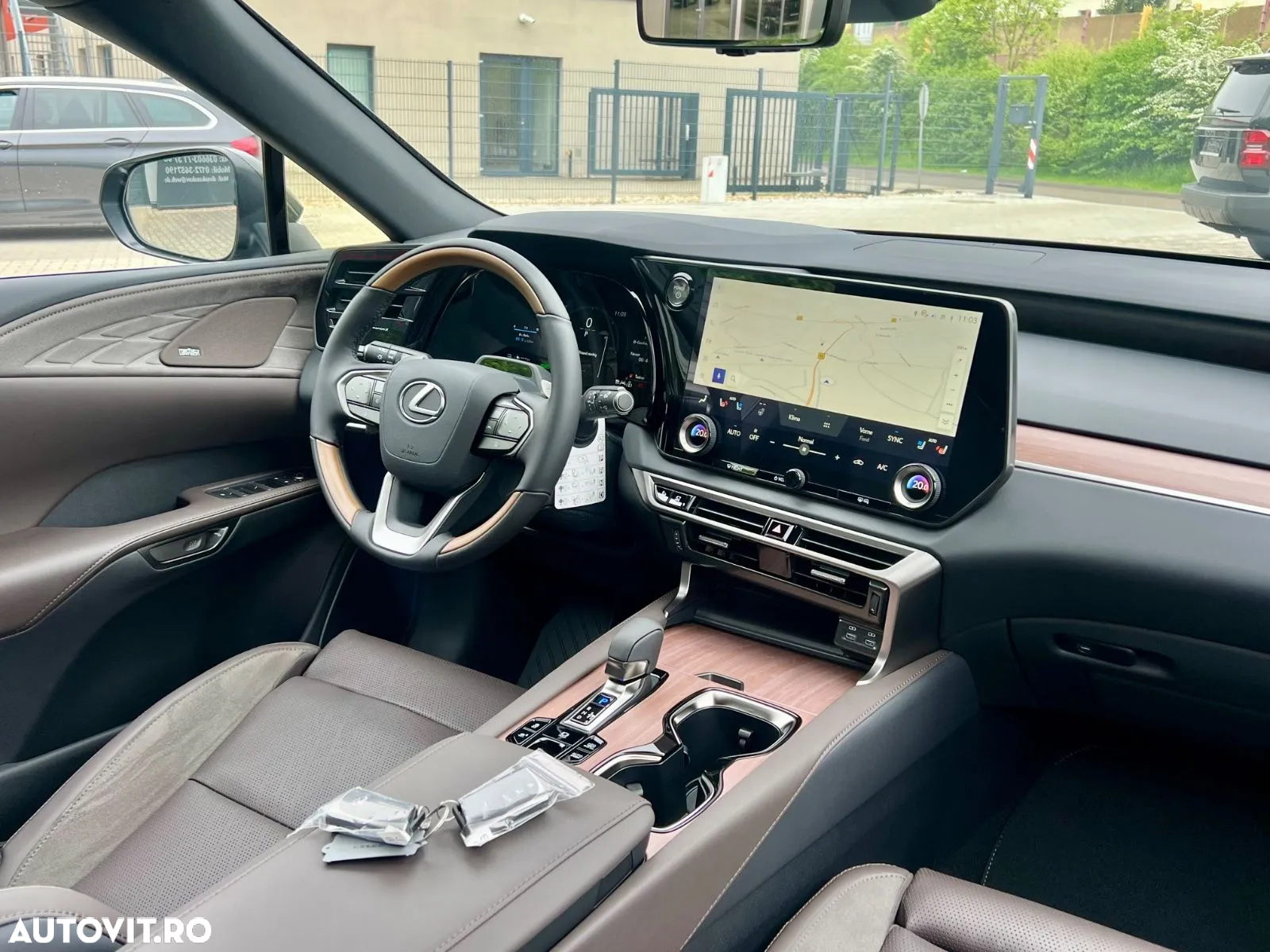 Lexus Seria RX 450h+ (Plug-in-Hybrid) Luxury Line - 27
