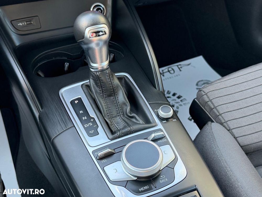 Audi A3 2.0 TDI S tronic Sport - 30