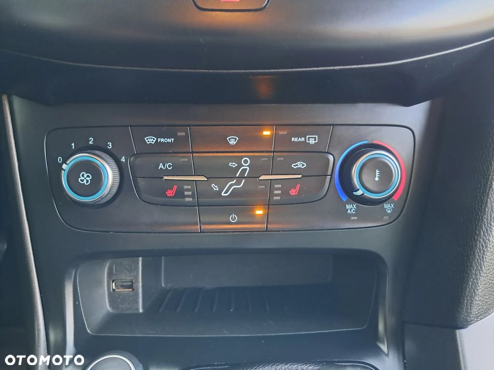 Ford Focus ver-1-5-ecoboost-start--stopp--system-business-edition - 16