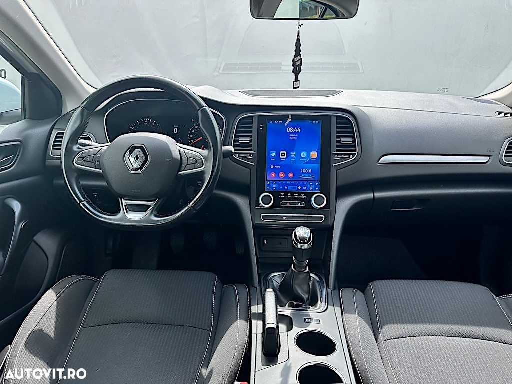Renault Megane TCe 140 GPF Intens - 7