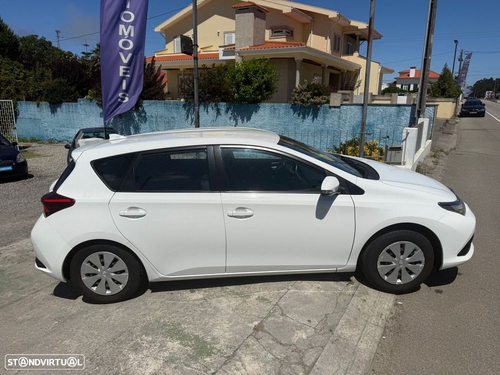 Toyota Auris 1.4 D-4D - 4