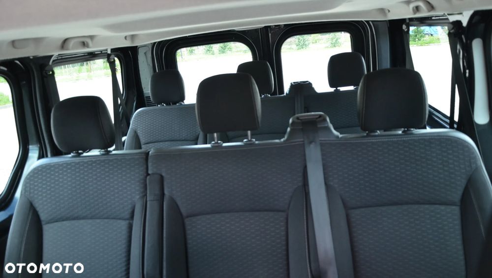 Opel Vivaro - 25