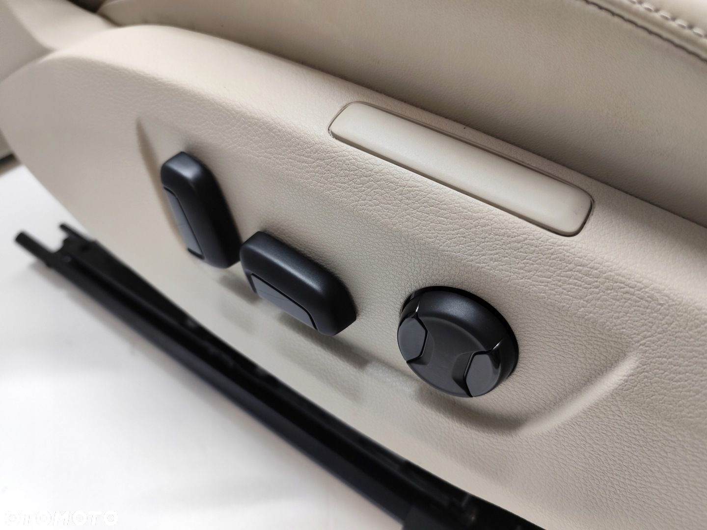 SKODA SUPERB III KOMBI LaurinKlement FOTELE KANAPA TUNEL BOCZKI KOMPLET - 9