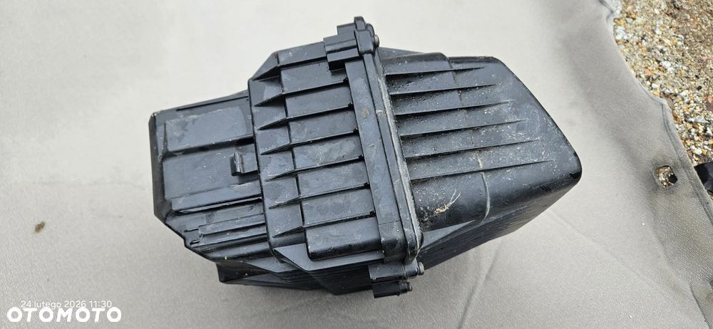 Obudowa filtra powietrza Peugeot 307 2,0 16V 2005r 9637144080 9637143980 - 4