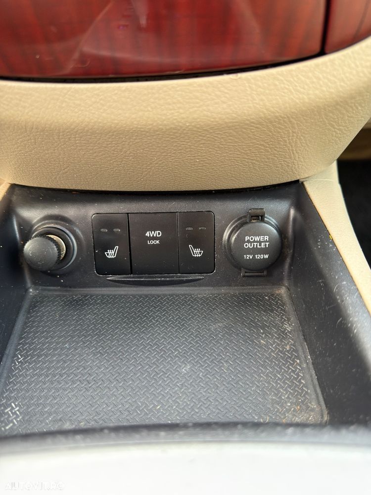 Hyundai Santa Fe 2.2 DSL VGT 7 SEATS 4WD AT FULL - 17