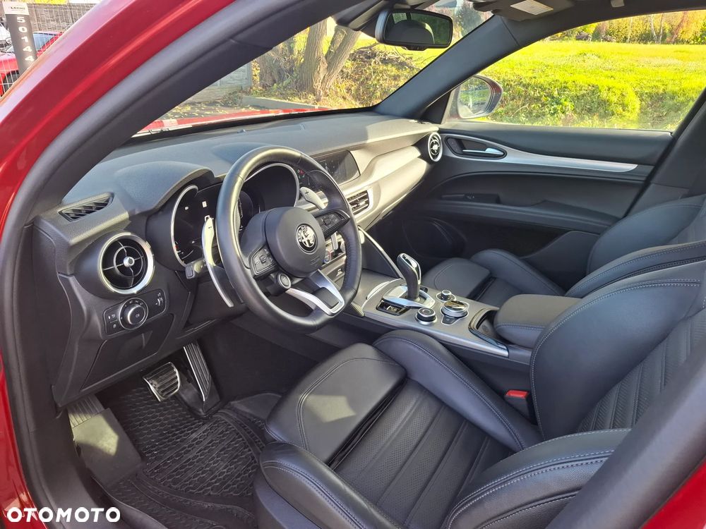 Alfa Romeo Stelvio 2.0 Turbo Veloce Q4 - 13