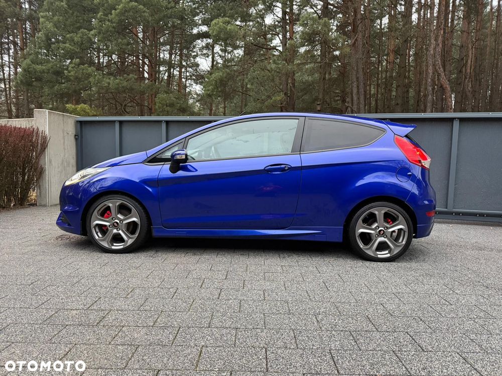 Ford Fiesta 1.6 EcoBoost ST - 28